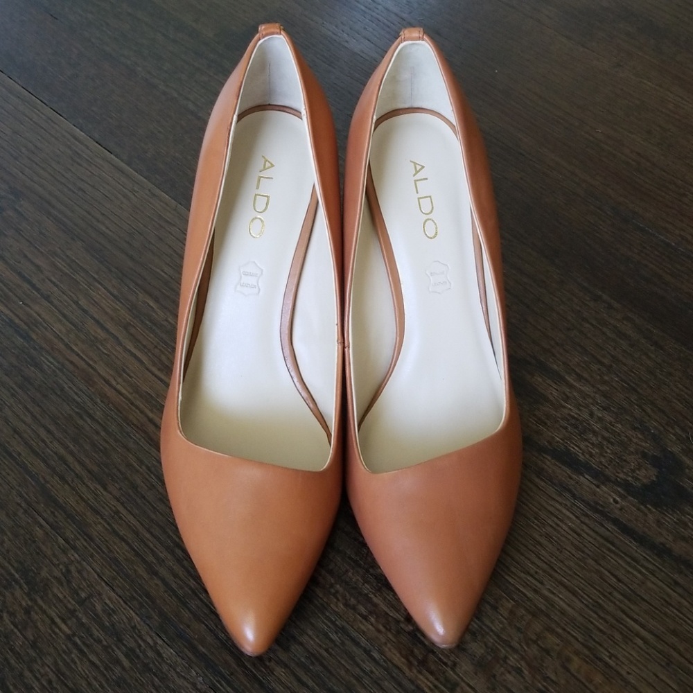 Aldo Leather Pumps. 3.5" heel